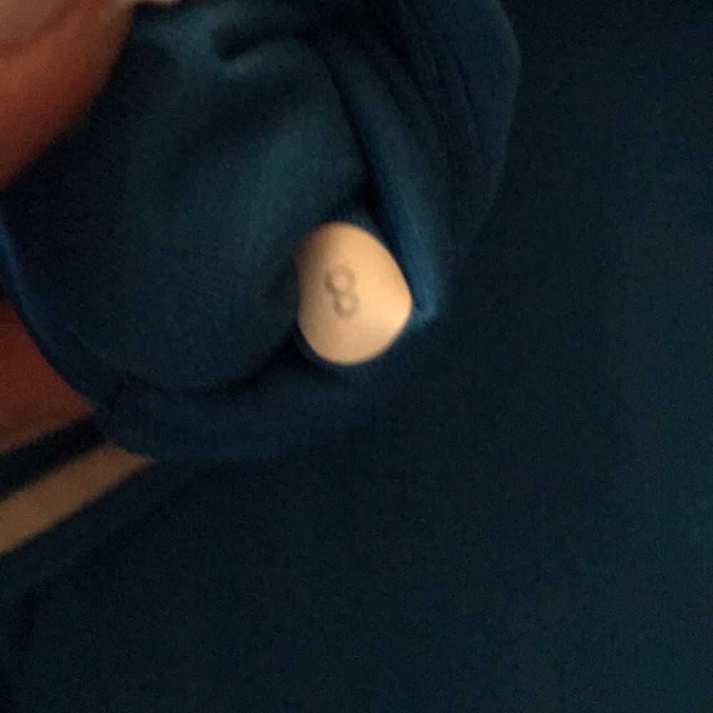 Lululemon - Picture 3 of 6